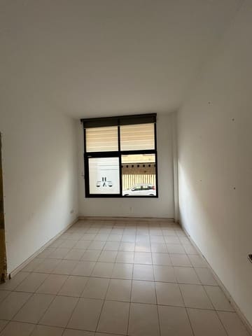 Kommersiell til salgs i Corralejo, La Oliva - € 190 000 (Ref: 9524008)