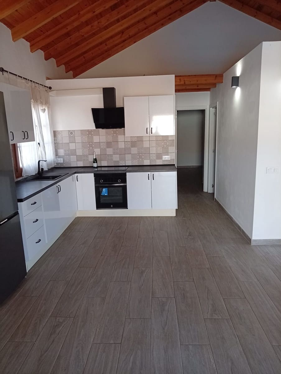 2 bedroom Villa for sale in Antigua with pool - € 290,000 (Ref: 9824626)