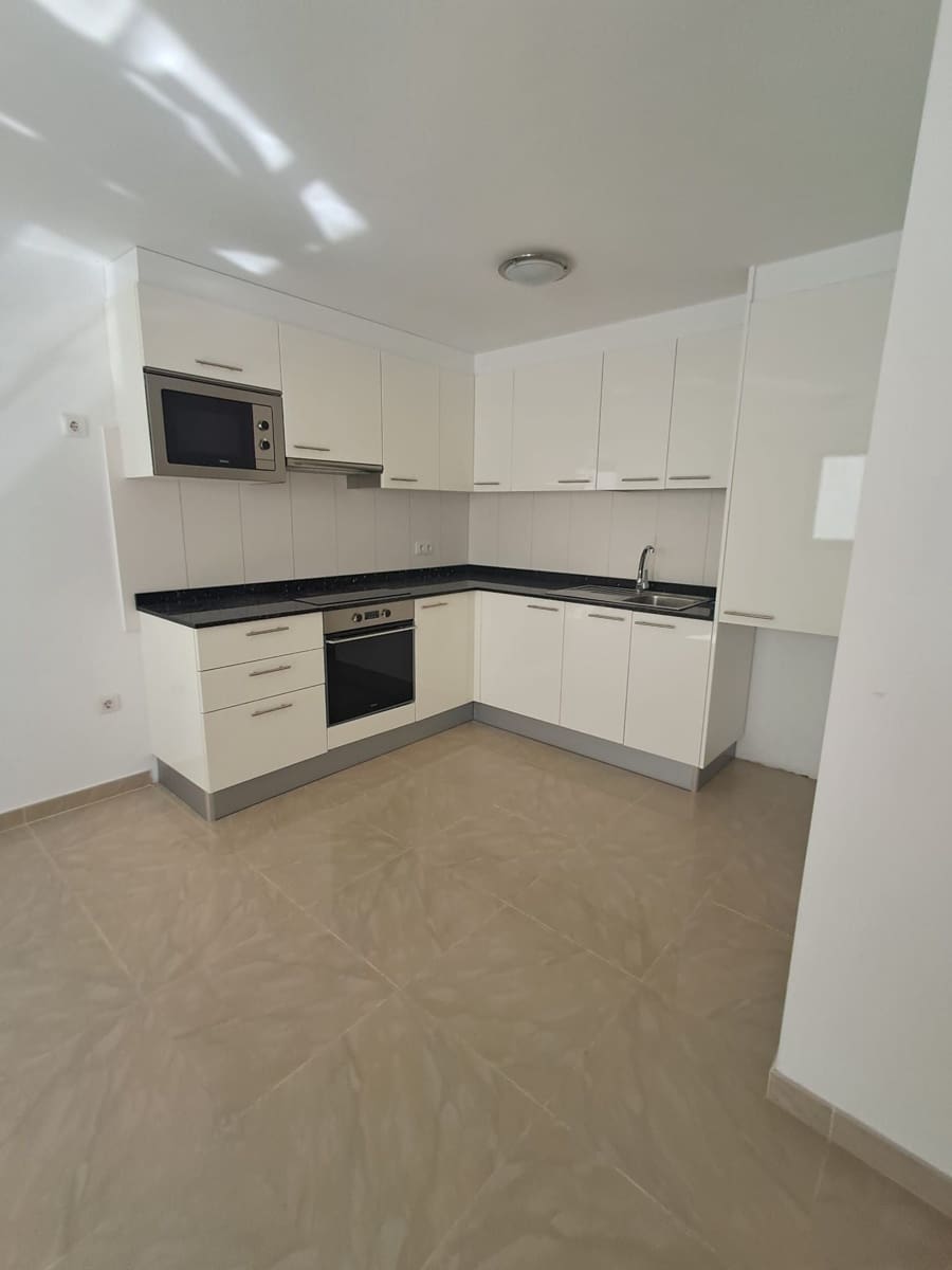 3 bedroom Villa for sale in Puerto del Rosario with garage - € 315,000 (Ref: 9849070)