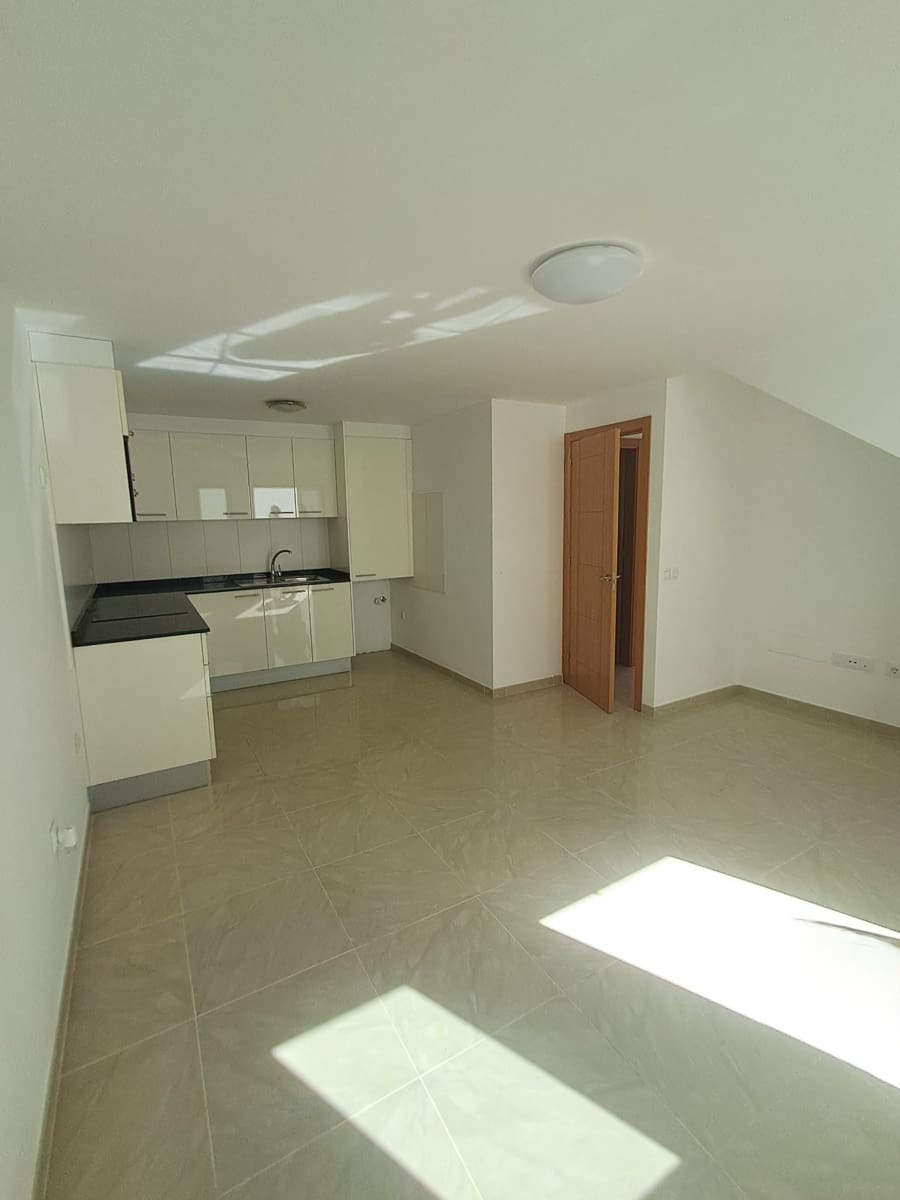3 bedroom Villa for sale in Puerto del Rosario with garage - € 315,000 (Ref: 9849070)
