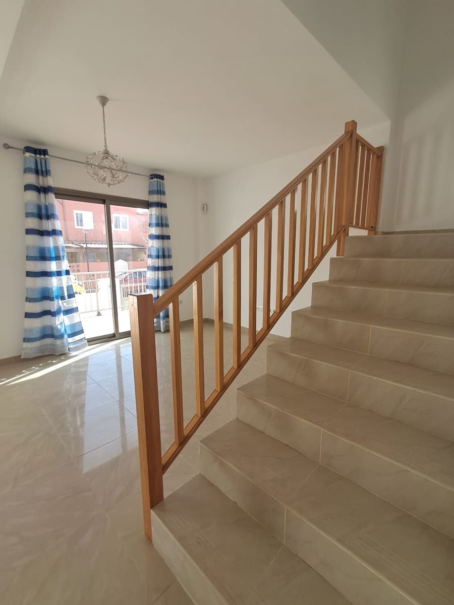3 bedroom Villa for sale in Puerto del Rosario with garage - € 315,000 (Ref: 9849070)