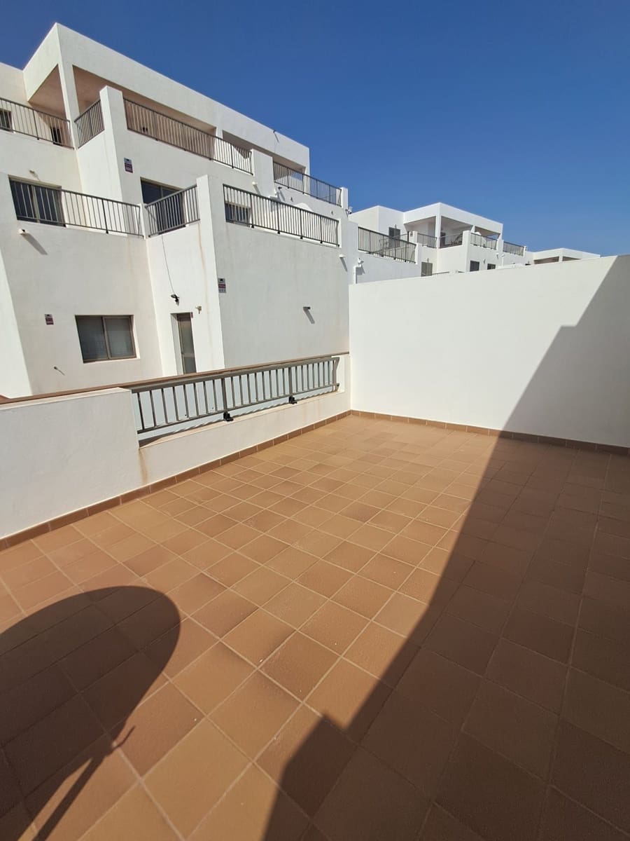3 bedroom Villa for sale in Puerto del Rosario with garage - € 315,000 (Ref: 9849070)