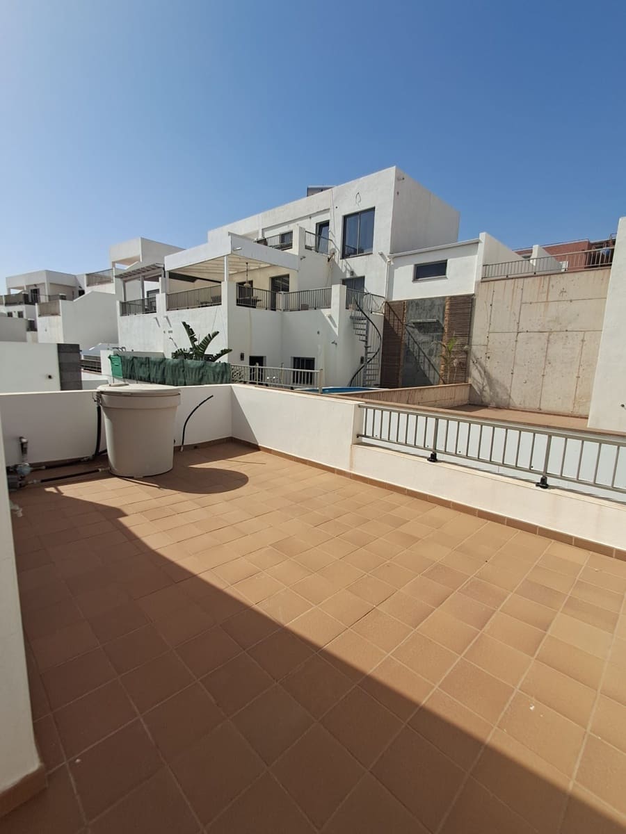 3 bedroom Villa for sale in Puerto del Rosario with garage - € 315,000 (Ref: 9849070)