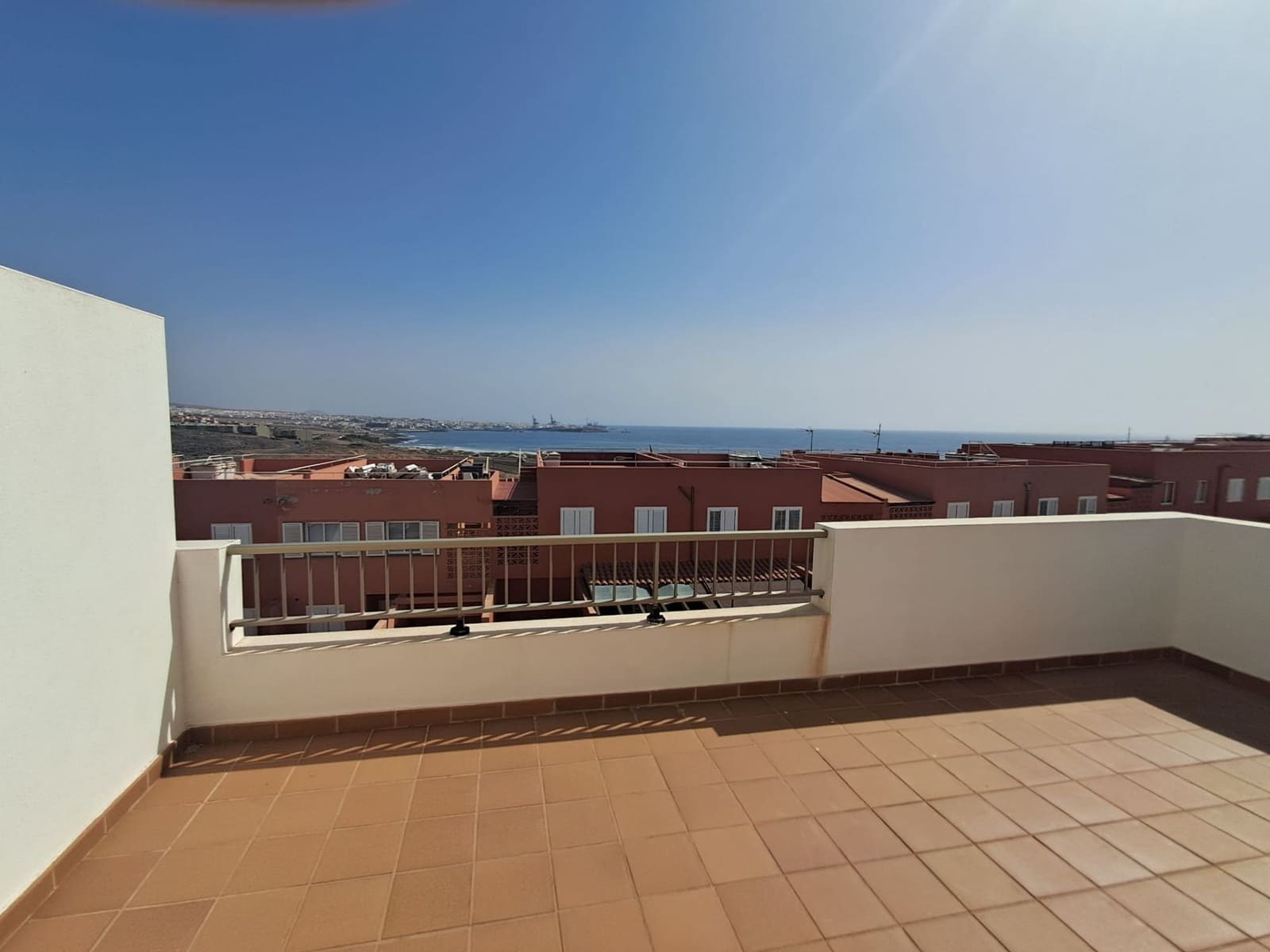3 bedroom Villa for sale in Puerto del Rosario with garage - € 315,000 (Ref: 9849070)