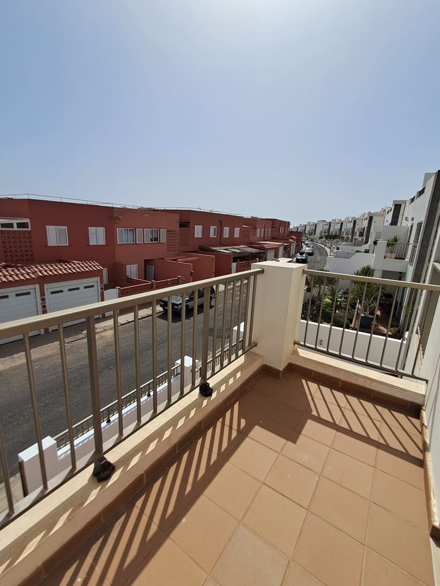 3 Zimmer Villa zu verkaufen in Puerto del Rosario mit Garage - 315.000 € (Ref: 9849070)