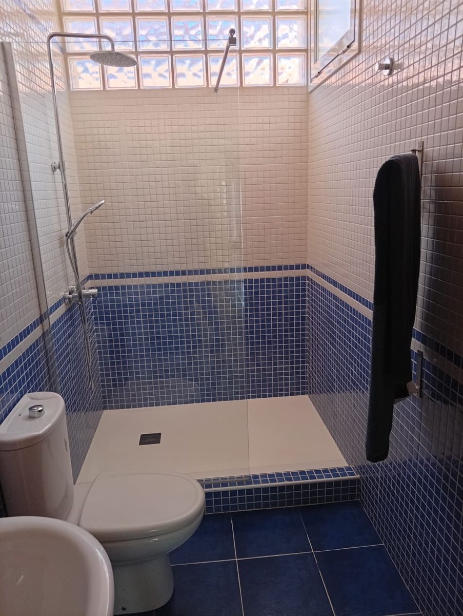 3 soveværelse Villa til salg i Caleta de Fuste med swimmingpool - € 325.000 (Ref: 9947336)