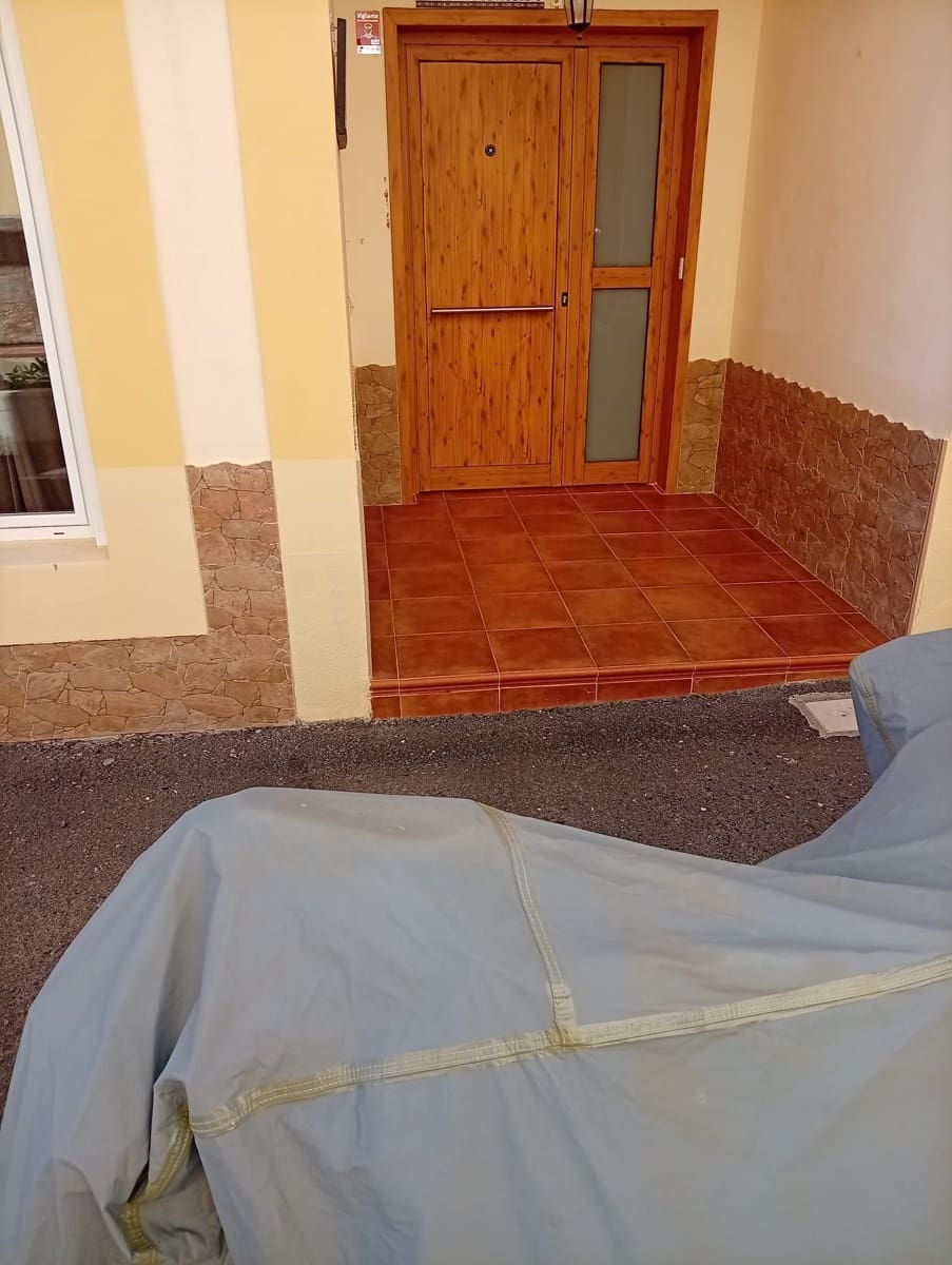 3 soveværelse Villa til salg i Caleta de Fuste med swimmingpool - € 325.000 (Ref: 9947336)
