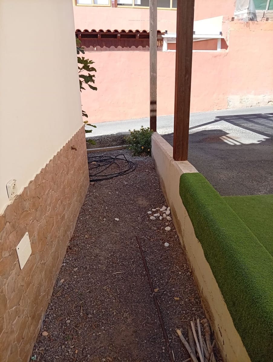 3 soveværelse Villa til salg i Caleta de Fuste med swimmingpool - € 325.000 (Ref: 9947336)