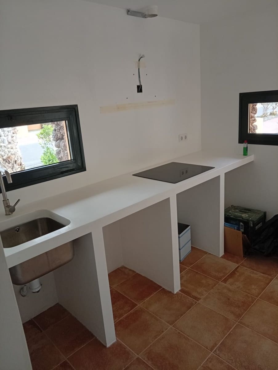 2 sovrum Villa till salu i Corralejo med pool garage - 330 000 € (Ref: 9962142)