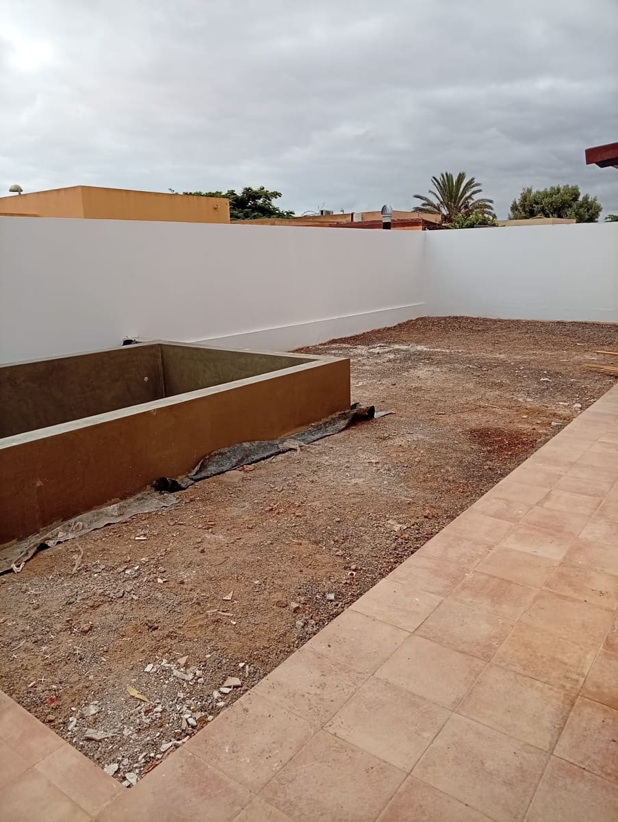 2 sovrum Villa till salu i Corralejo med pool garage - 330 000 € (Ref: 9962142)