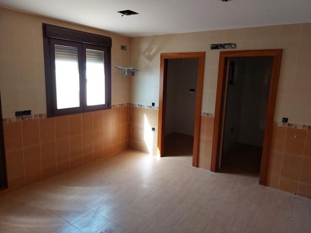 4 bedroom Commercial for sale in Valle del Zalabí - € 240,000 (Ref: 10013404)