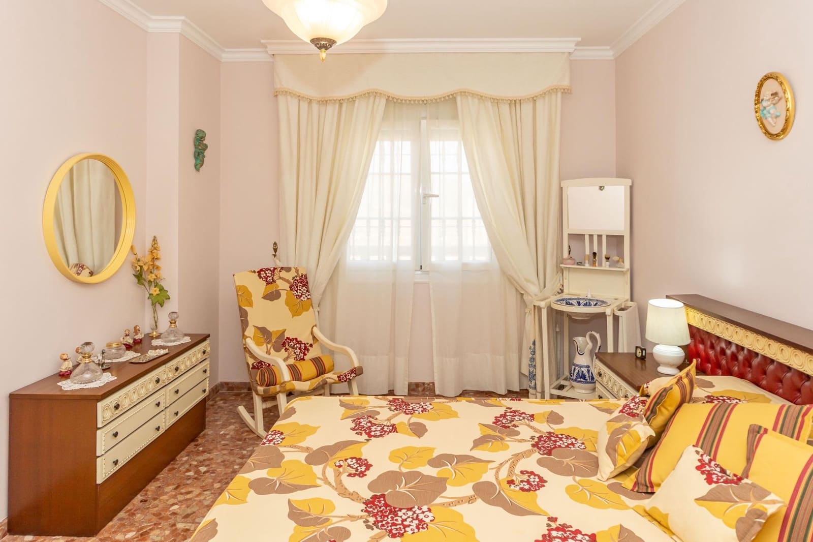 4 slaapkamer Villa te koop in Aldeire met garage - € 200.000 (Ref: 10043106)