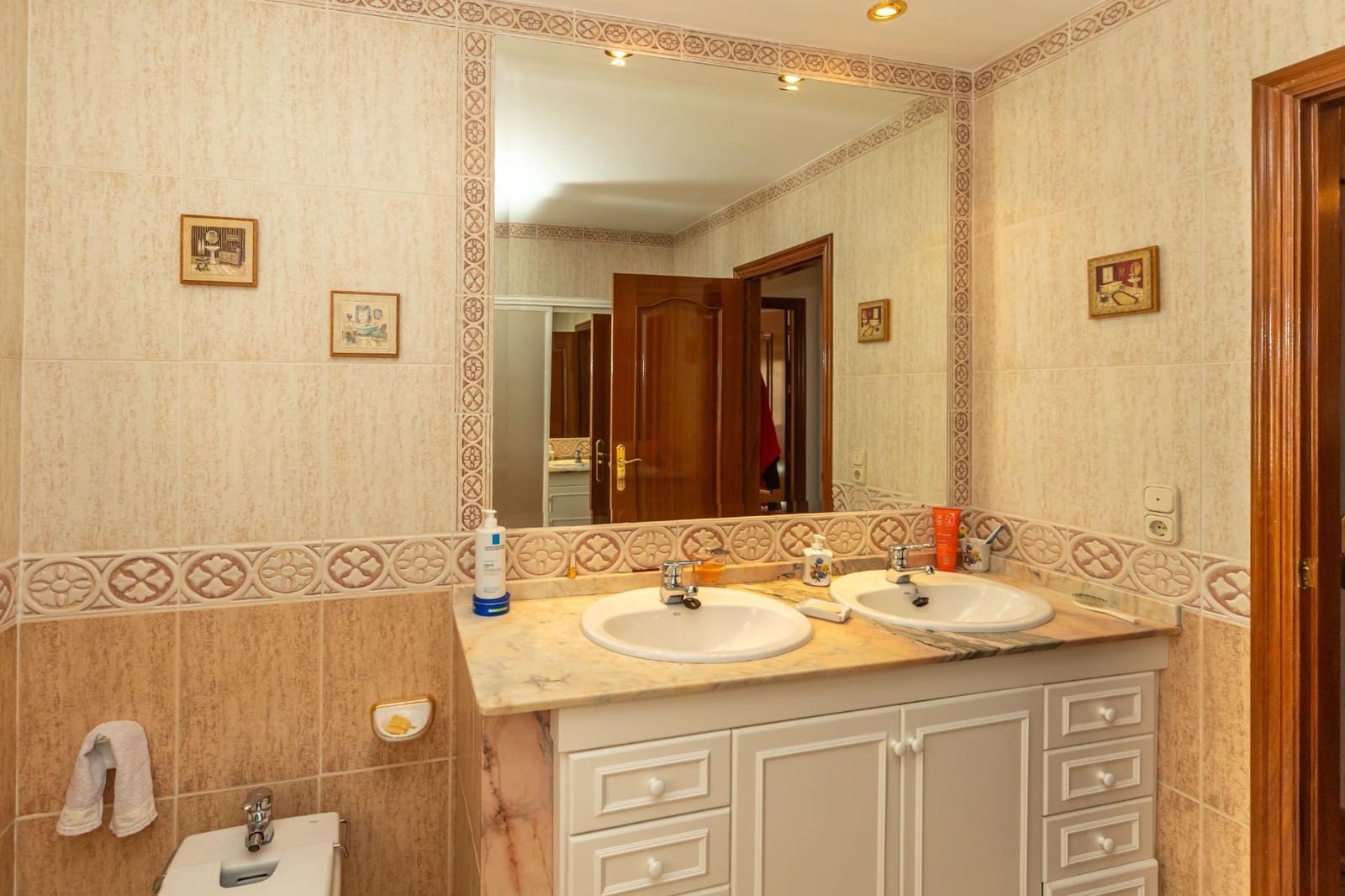 4 slaapkamer Villa te koop in Aldeire met garage - € 200.000 (Ref: 10043106)