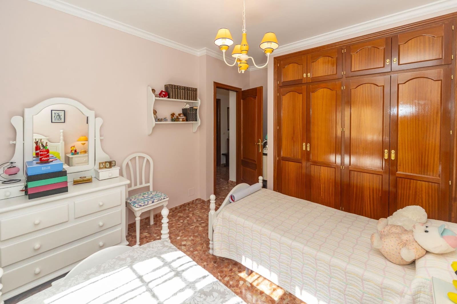 4 slaapkamer Villa te koop in Aldeire met garage - € 200.000 (Ref: 10043106)