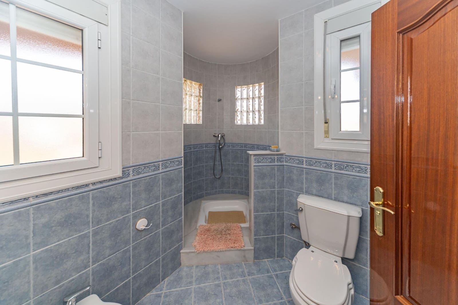 4 slaapkamer Villa te koop in Aldeire met garage - € 200.000 (Ref: 10043106)