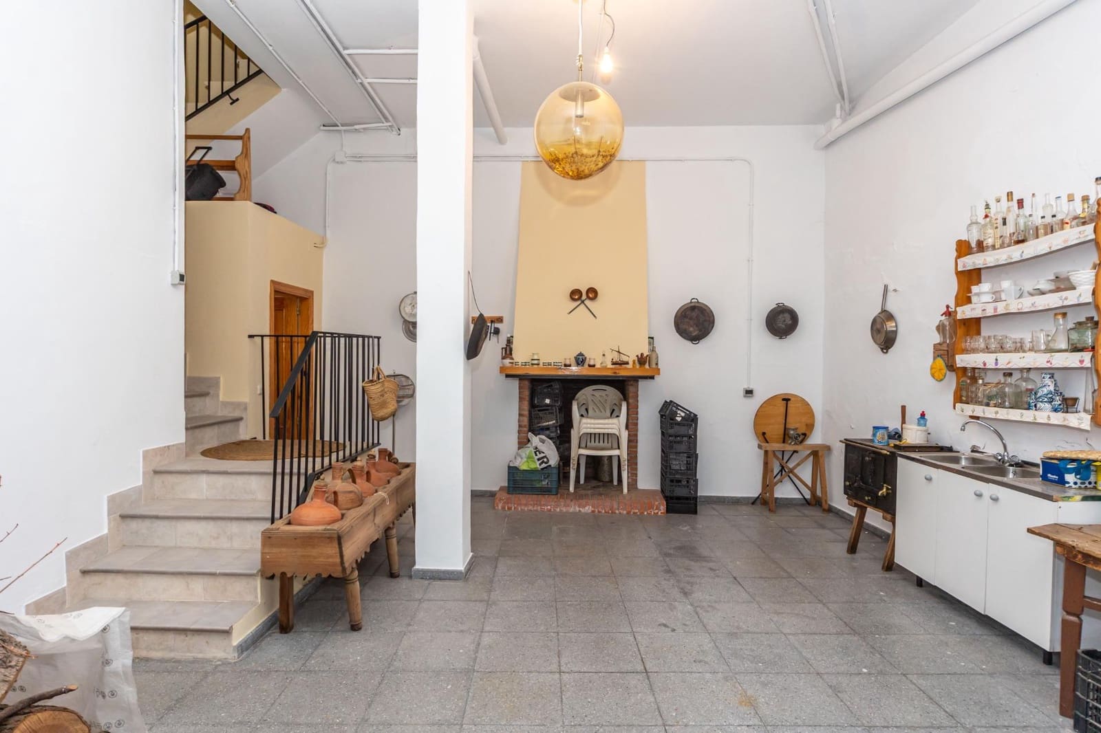 4 slaapkamer Villa te koop in Aldeire met garage - € 200.000 (Ref: 10043106)