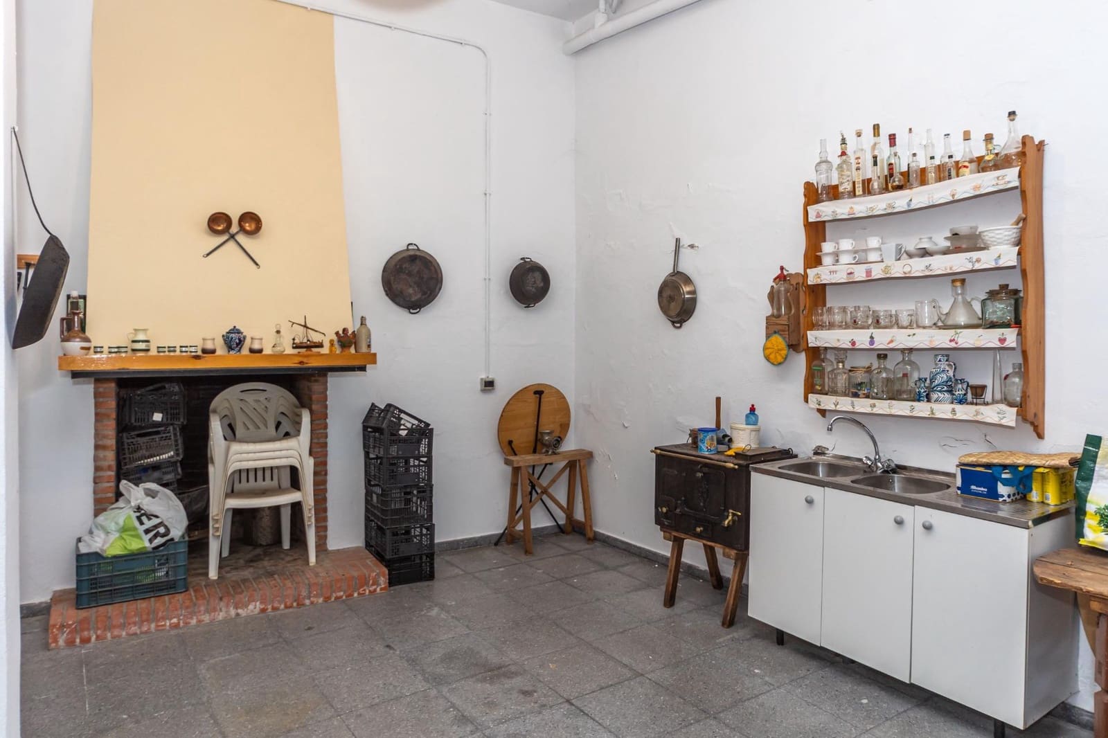 4 slaapkamer Villa te koop in Aldeire met garage - € 200.000 (Ref: 10043106)