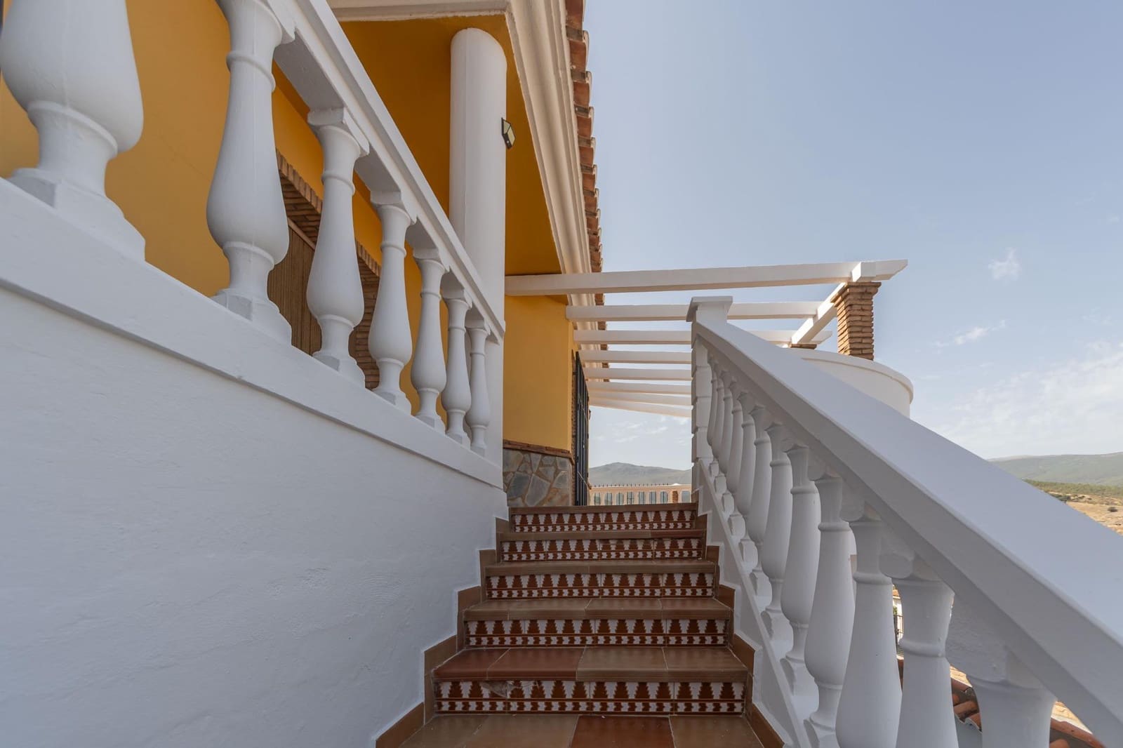 4 slaapkamer Villa te koop in Aldeire met garage - € 200.000 (Ref: 10043106)