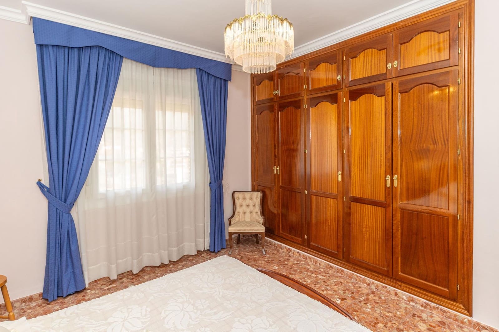 4 slaapkamer Villa te koop in Aldeire met garage - € 200.000 (Ref: 10043106)