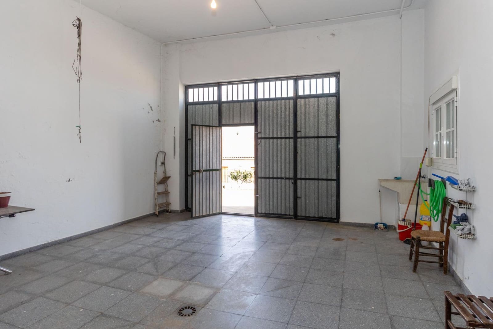 4 slaapkamer Villa te koop in Aldeire met garage - € 200.000 (Ref: 10043106)