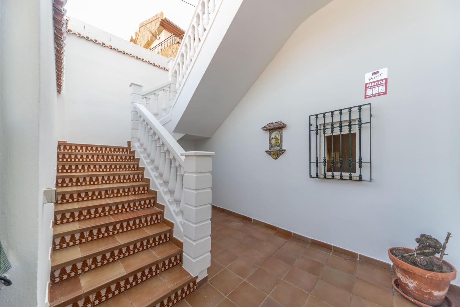 4 slaapkamer Villa te koop in Aldeire met garage - € 200.000 (Ref: 10043106)