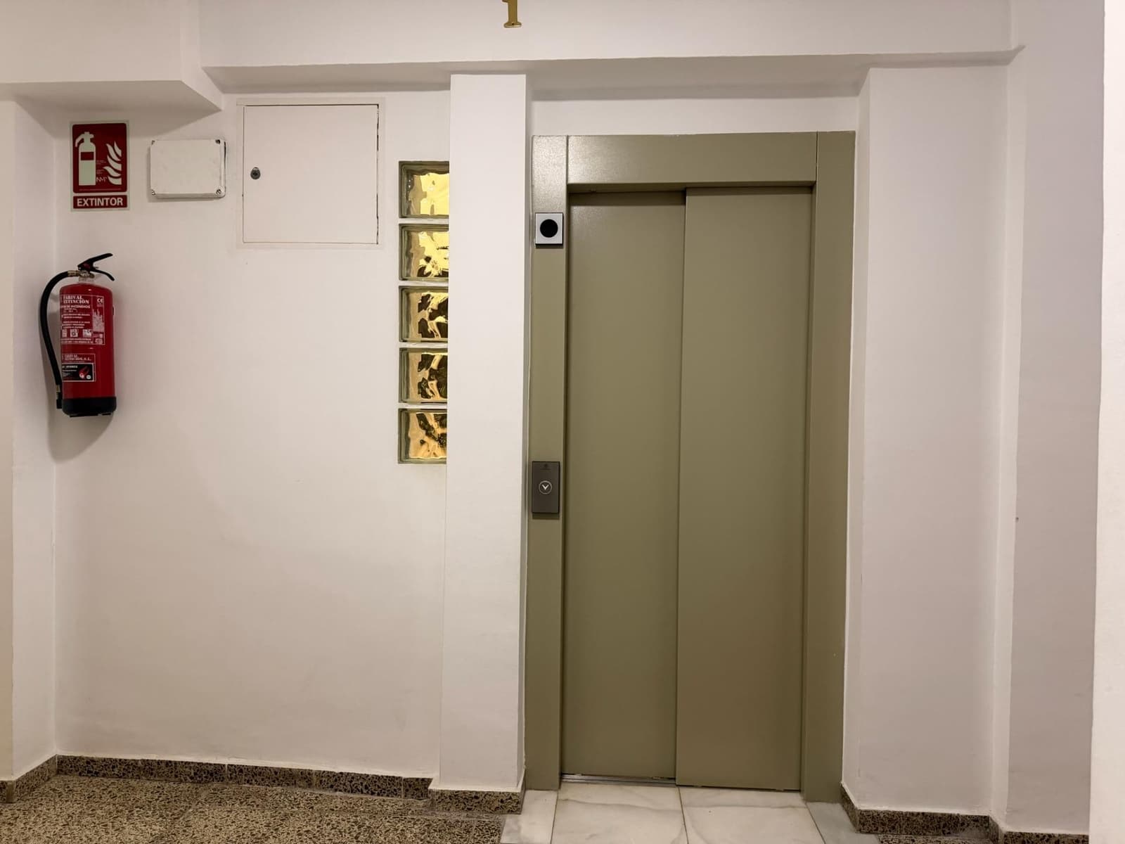 3 slaapkamer Flat te koop in Guadix - € 155.000 (Ref: 10077337)
