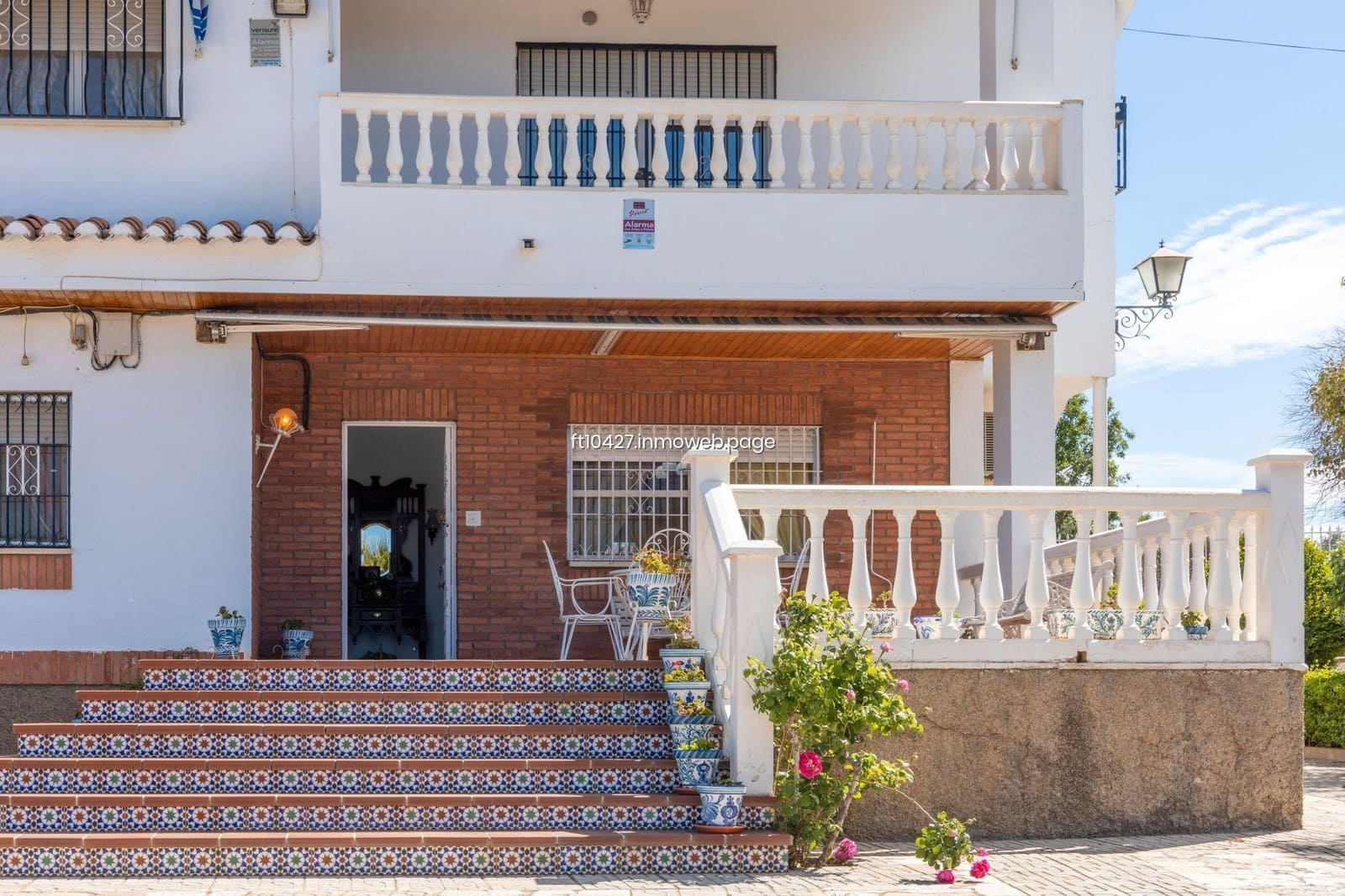 Chalet de 6 habitaciones en Guadix en venta con piscina - 299.500 € (Ref: 10088781)