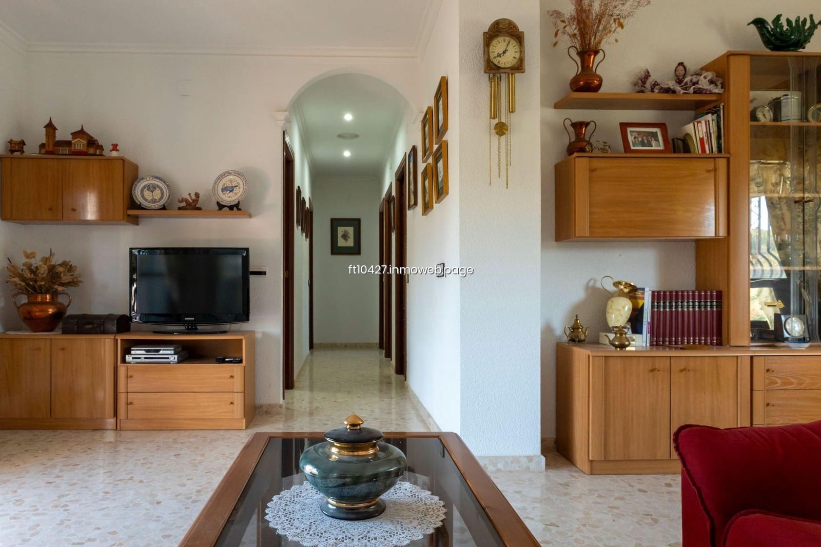 Chalet de 6 habitaciones en Guadix en venta con piscina - 299.500 € (Ref: 10088781)