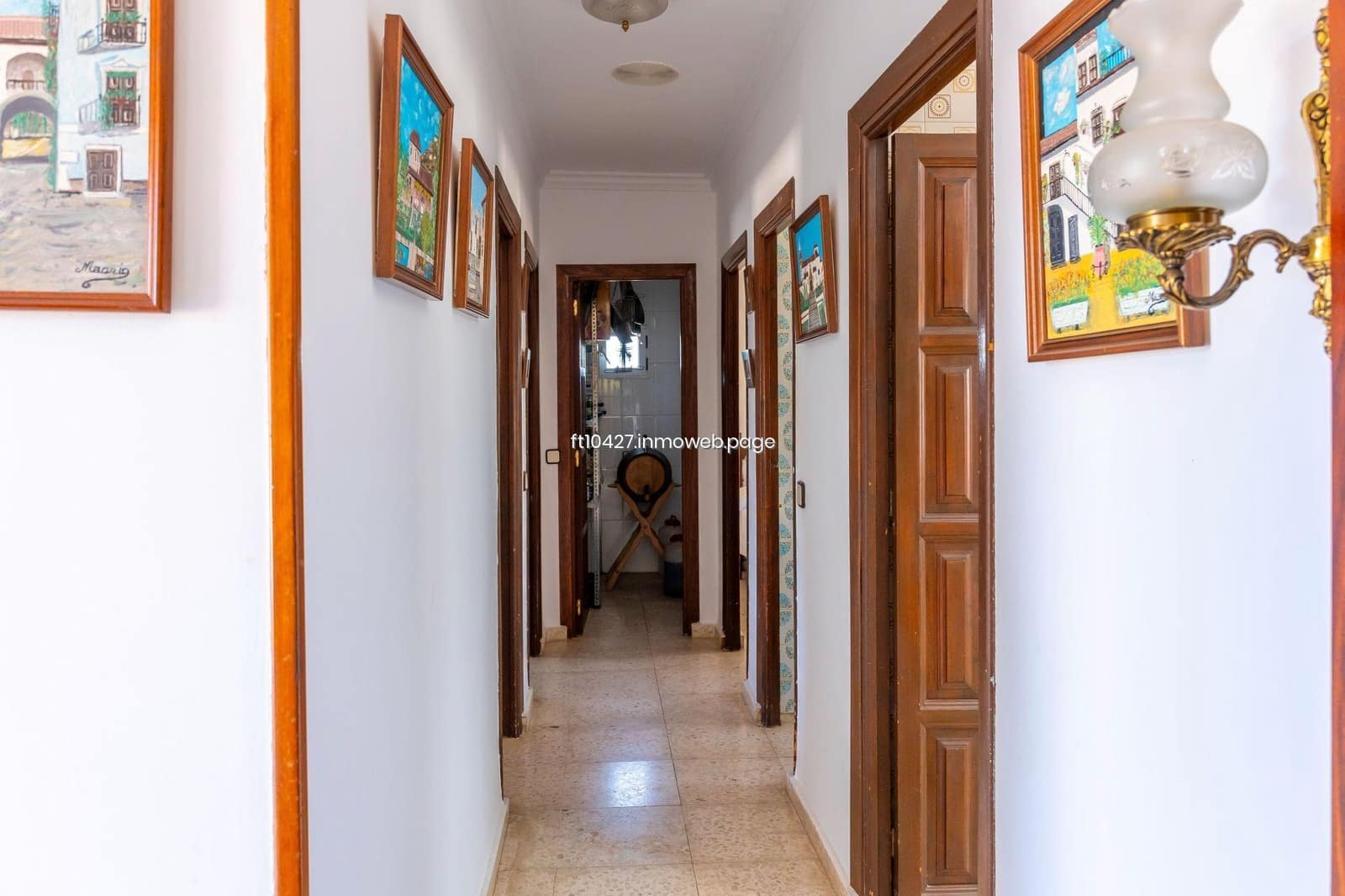 Chalet de 6 habitaciones en Guadix en venta con piscina - 299.500 € (Ref: 10088781)