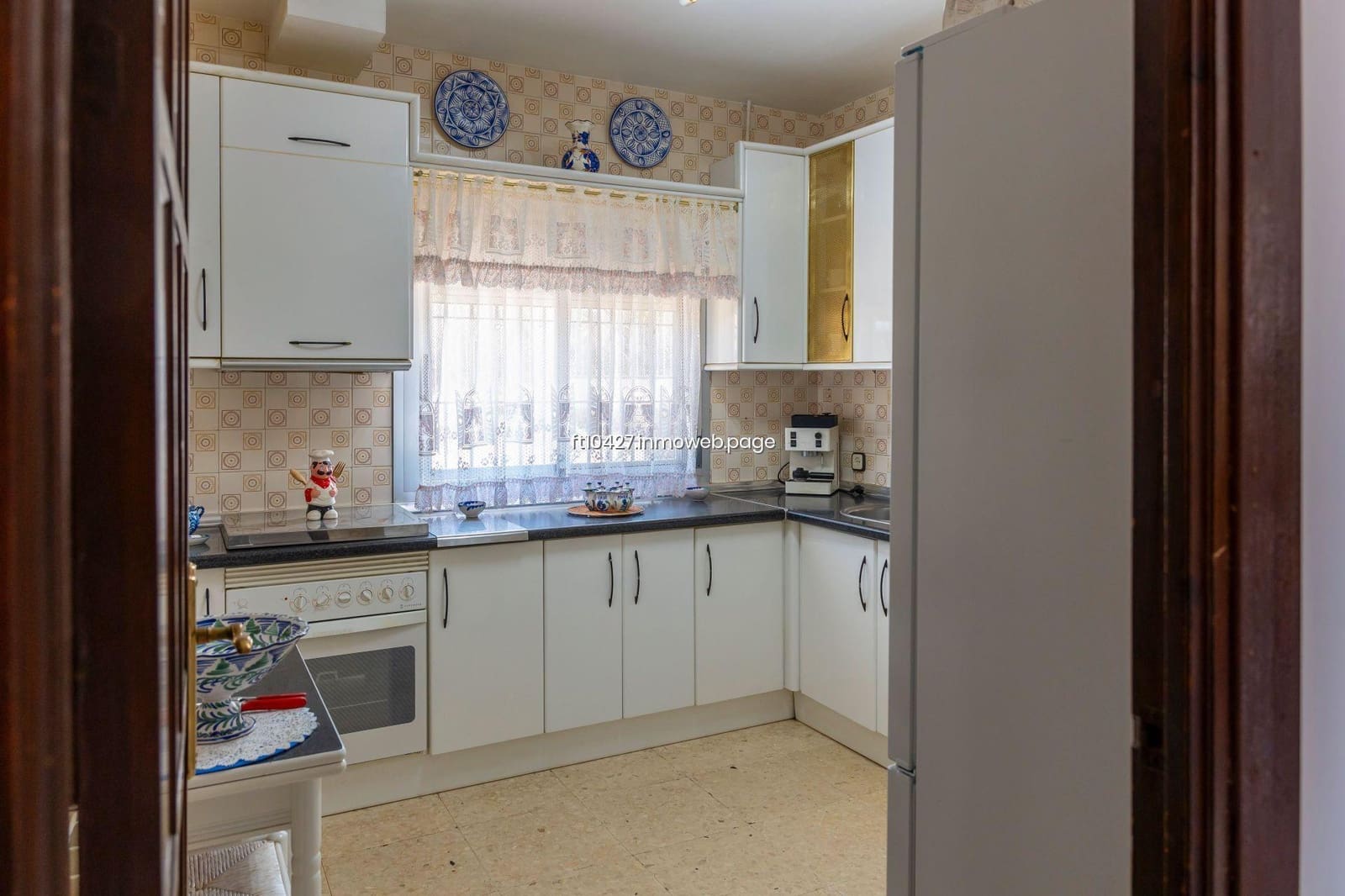 Chalet de 6 habitaciones en Guadix en venta con piscina - 299.500 € (Ref: 10088781)