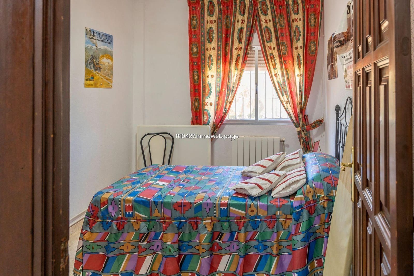 Chalet de 6 habitaciones en Guadix en venta con piscina - 299.500 € (Ref: 10088781)