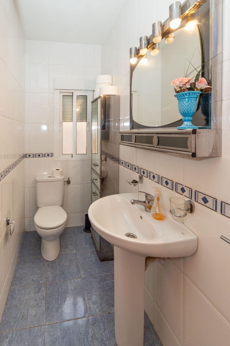 4 bedroom Flat for sale in Beas de Guadix - € 115,000 (Ref: 10110450)