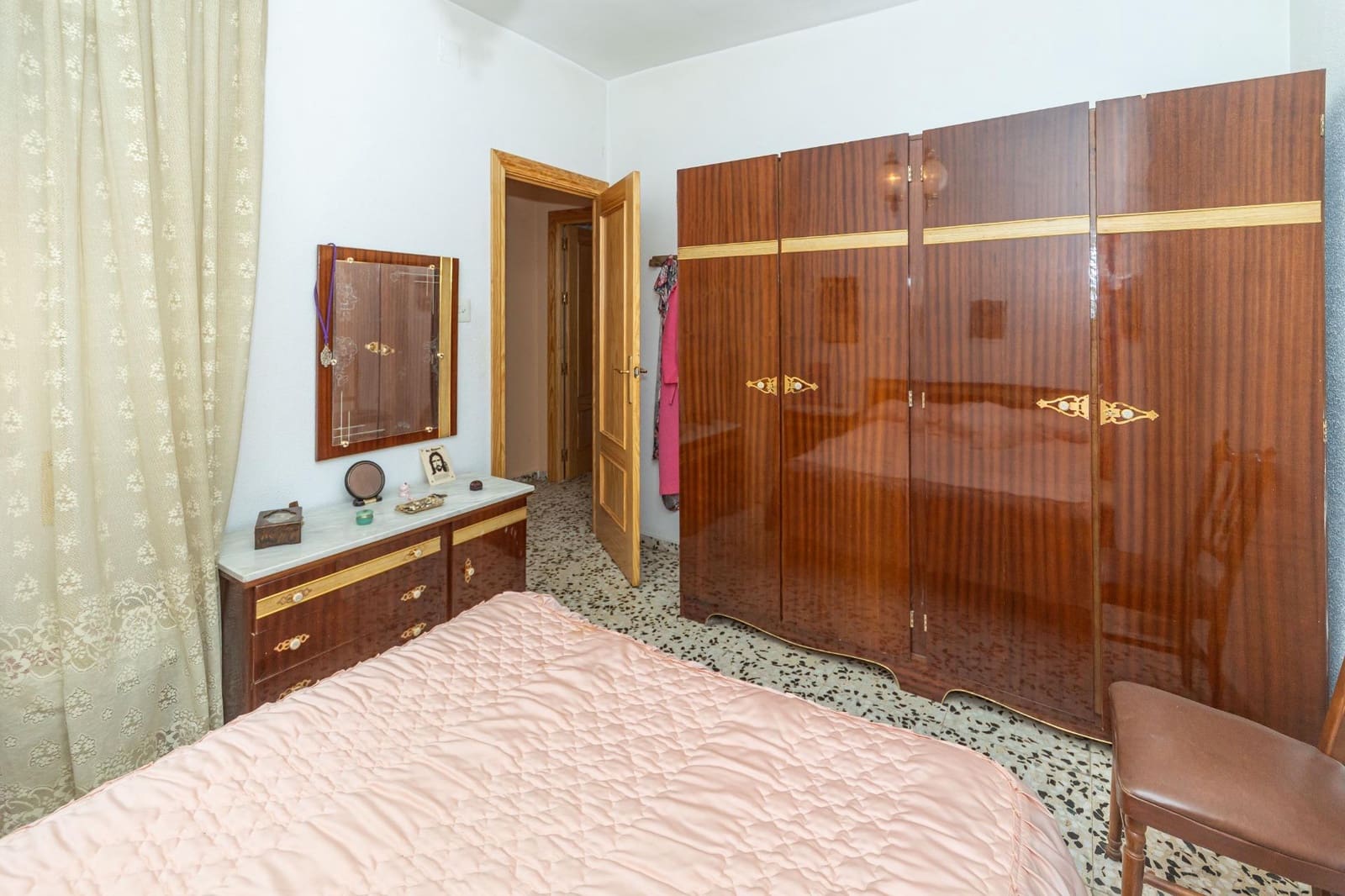 4 bedroom Flat for sale in Beas de Guadix - € 115,000 (Ref: 10110450)