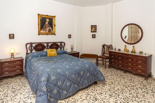 4 bedroom Flat for sale in Beas de Guadix - € 115,000 (Ref: 10110450)