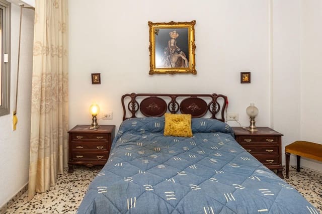 4 bedroom Flat for sale in Beas de Guadix - € 115,000 (Ref: 10110450)