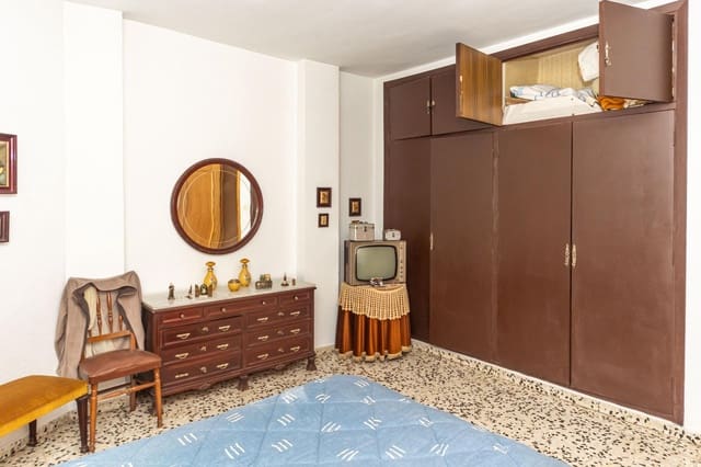 4 bedroom Flat for sale in Beas de Guadix - € 115,000 (Ref: 10110450)