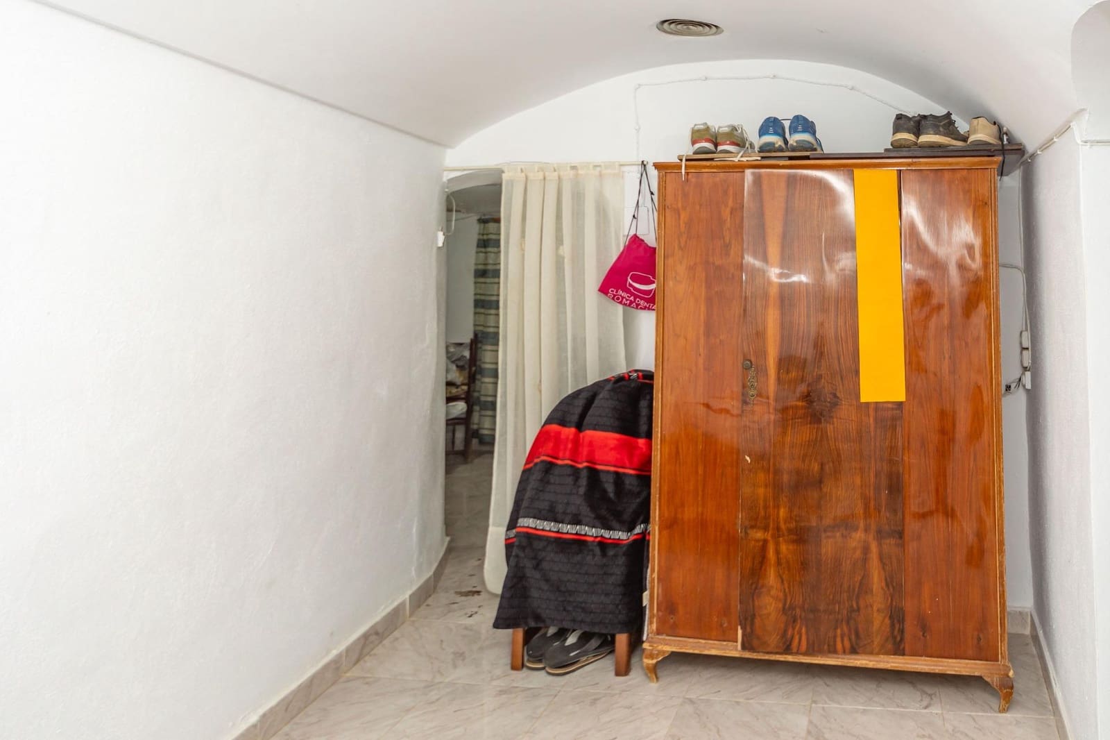 8 bedroom Townhouse for sale in Guadix - € 275,000 (Ref: 10165914)