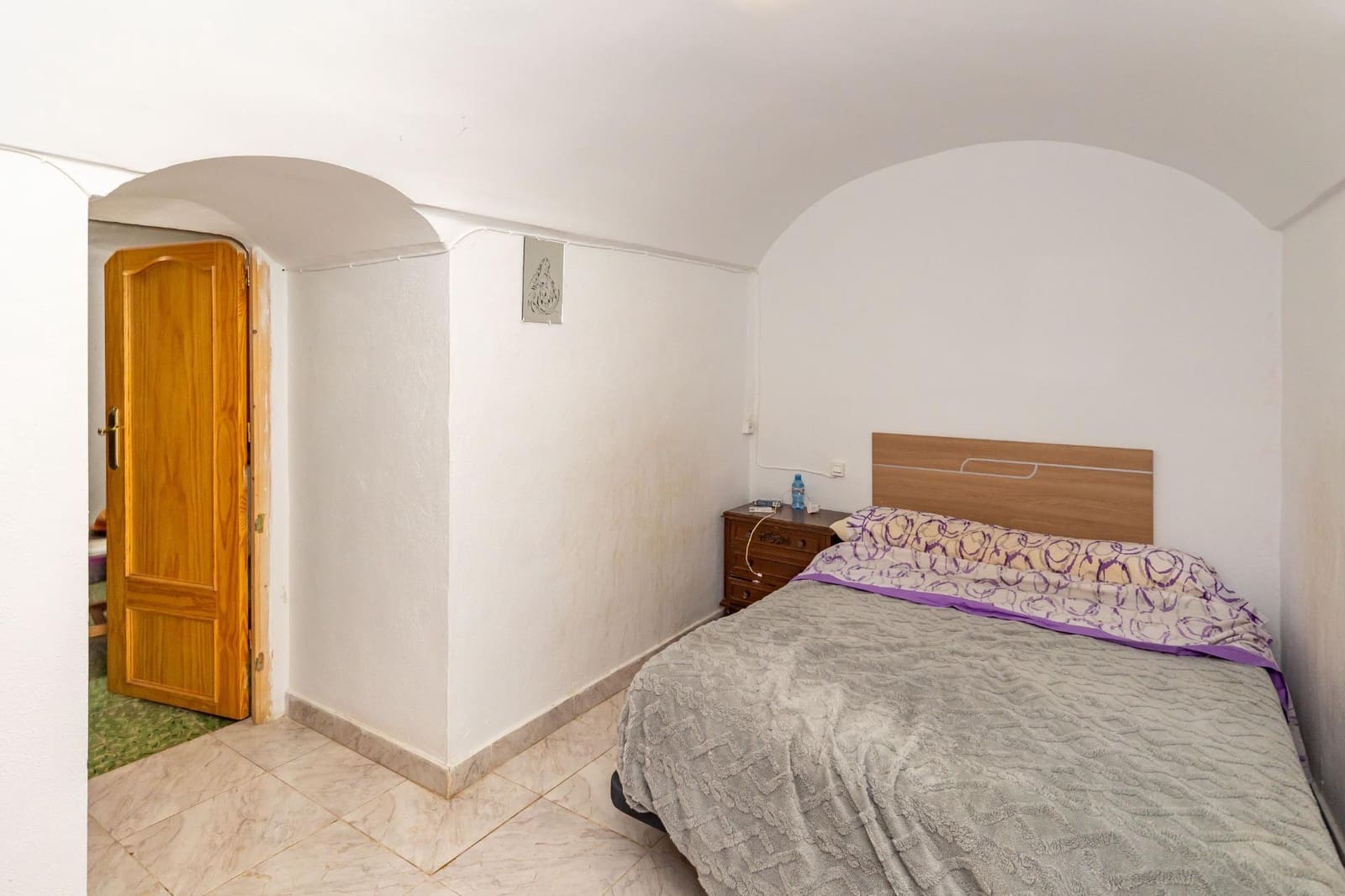 8 bedroom Townhouse for sale in Guadix - € 275,000 (Ref: 10165914)