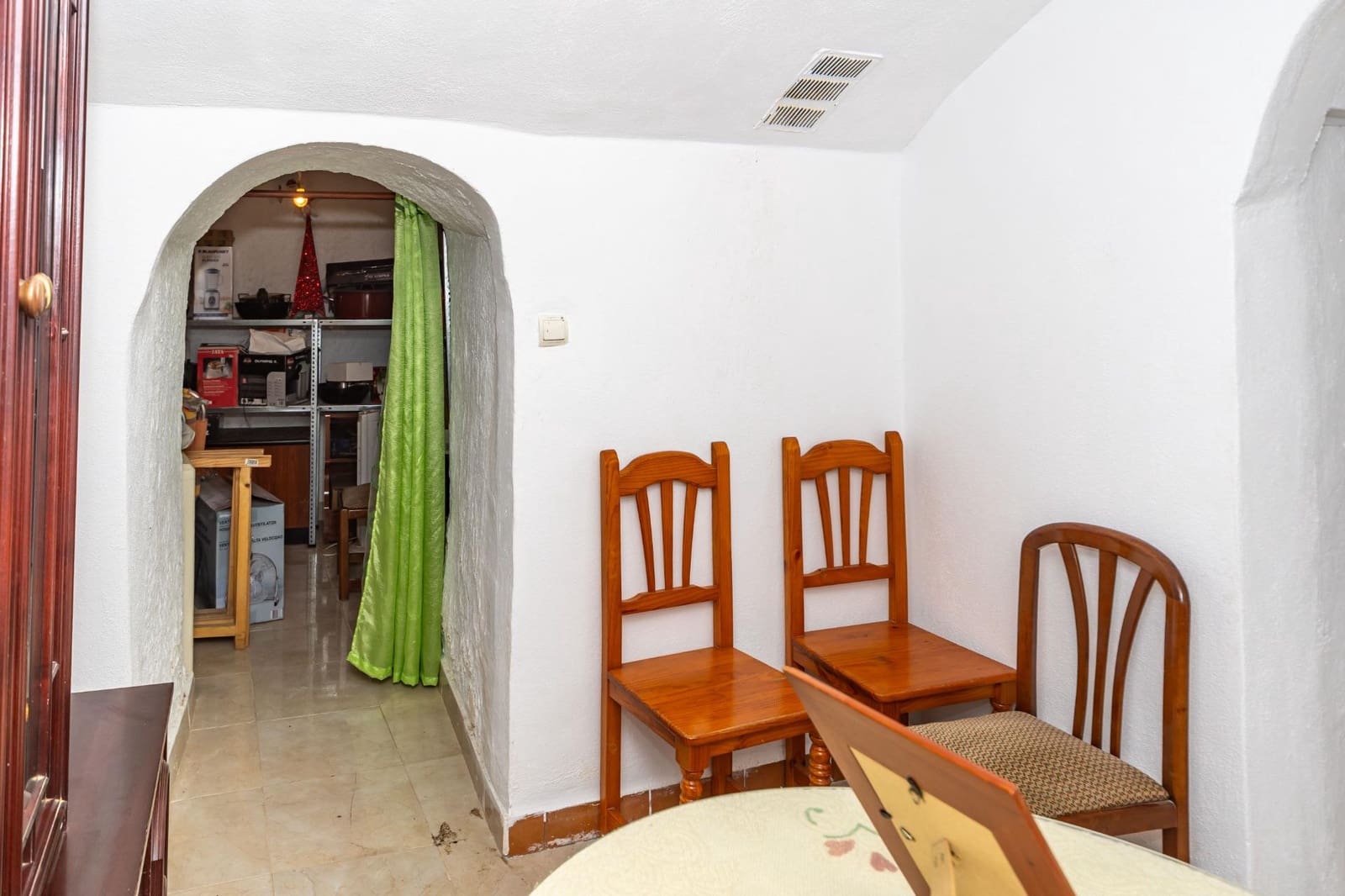 8 bedroom Townhouse for sale in Guadix - € 275,000 (Ref: 10165914)