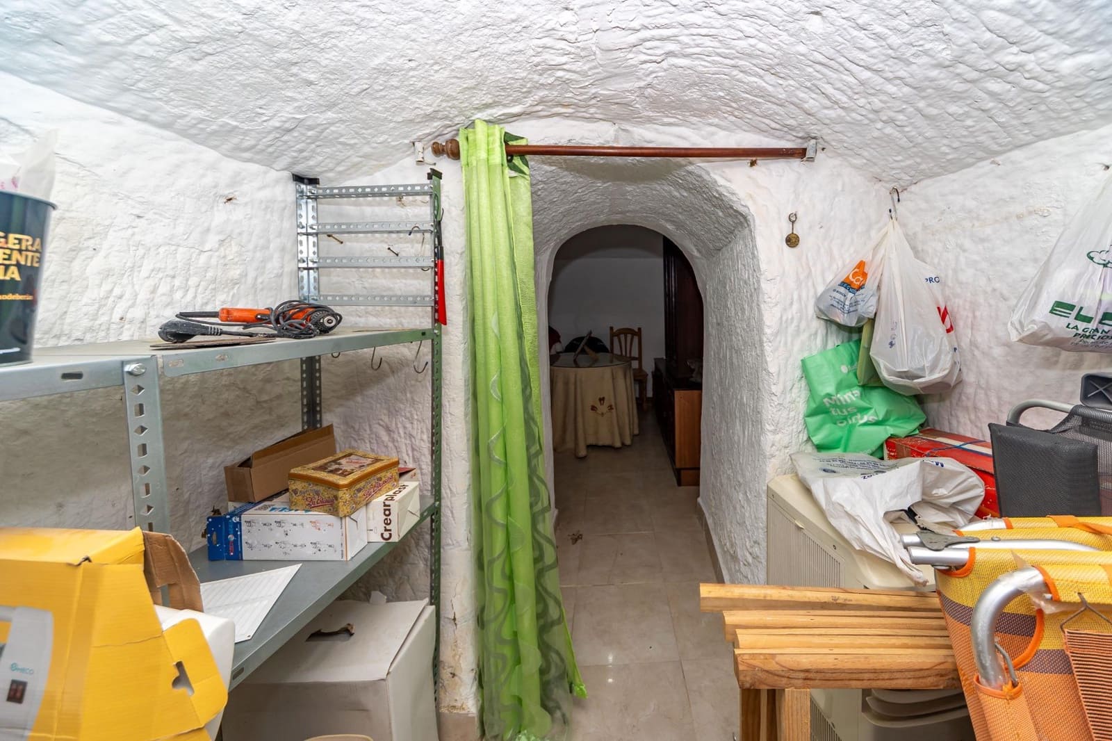 8 bedroom Townhouse for sale in Guadix - € 275,000 (Ref: 10165914)
