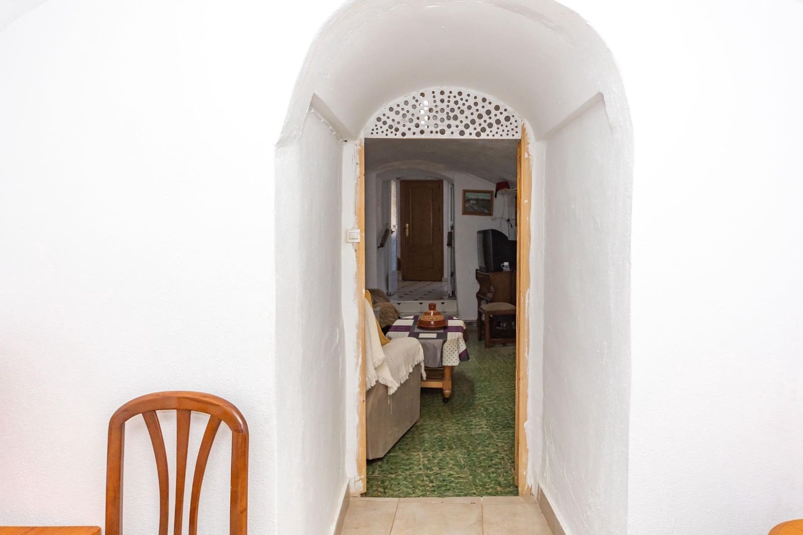 8 bedroom Townhouse for sale in Guadix - € 275,000 (Ref: 10165914)