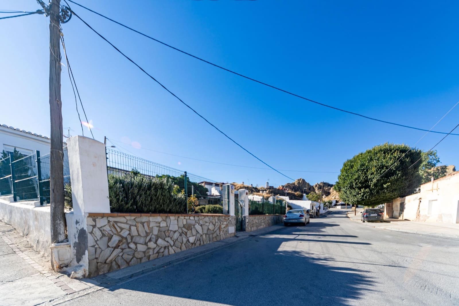 8 bedroom Townhouse for sale in Guadix - € 275,000 (Ref: 10165914)