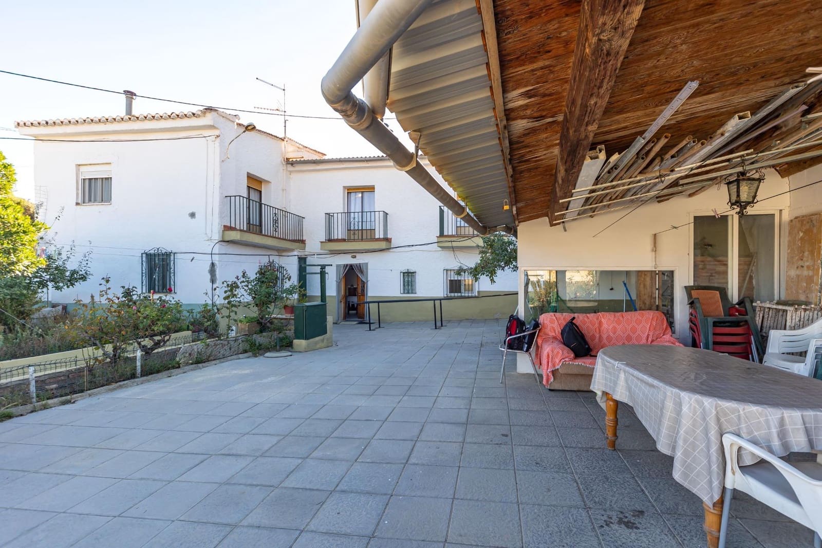 8 bedroom Townhouse for sale in Guadix - € 275,000 (Ref: 10165914)