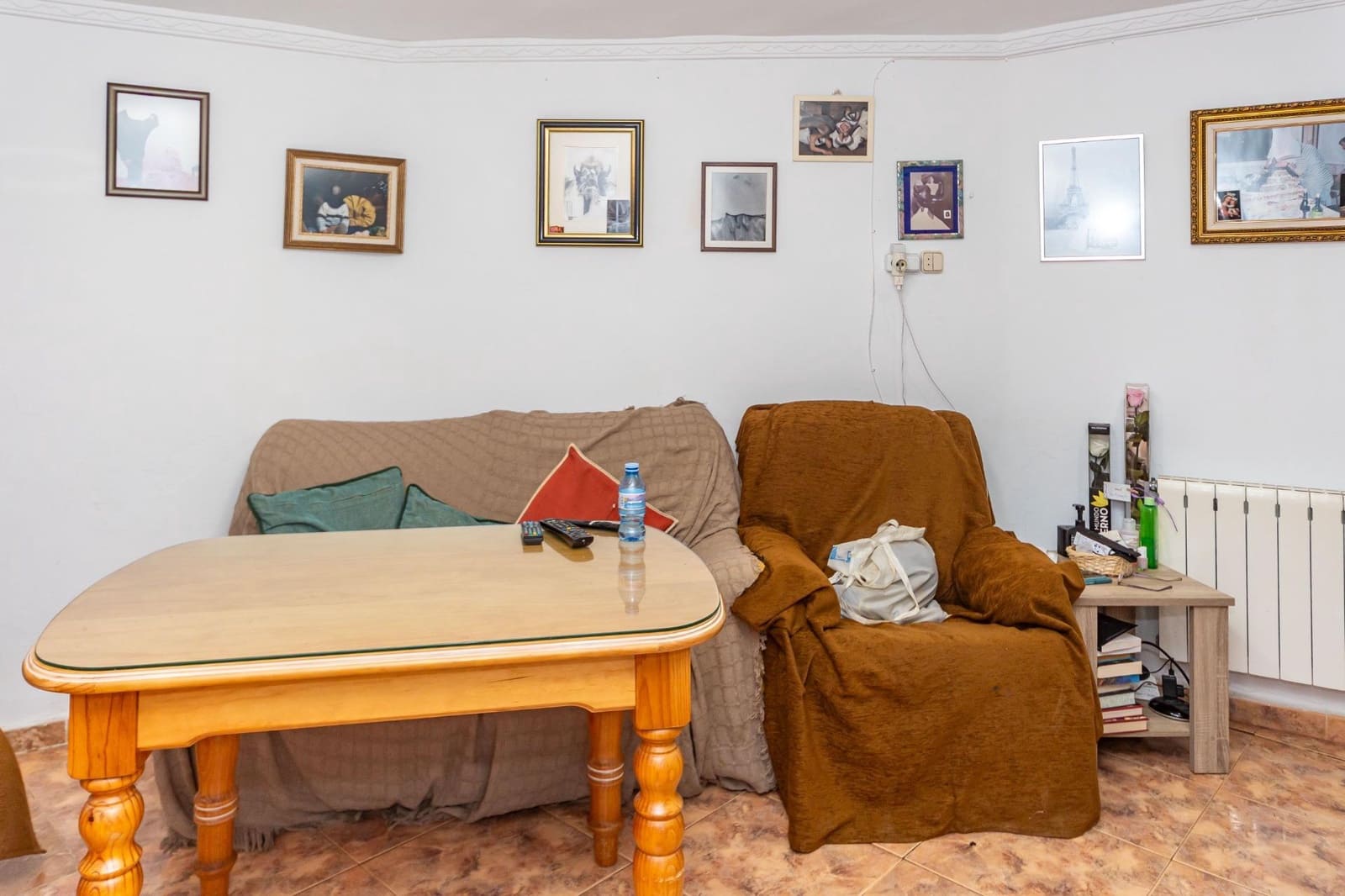 8 bedroom Townhouse for sale in Guadix - € 275,000 (Ref: 10165914)
