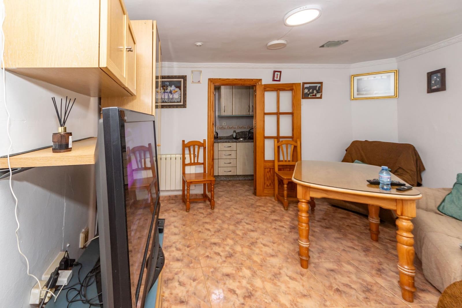 8 bedroom Townhouse for sale in Guadix - € 275,000 (Ref: 10165914)