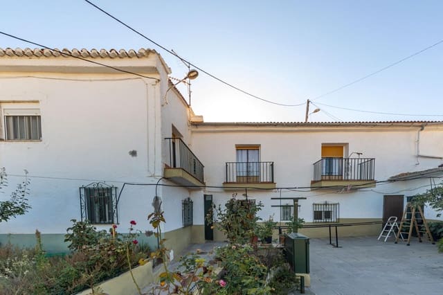 Casa de 8 habitaciones en Guadix en venta - 275.000 € (Ref: 10165914)