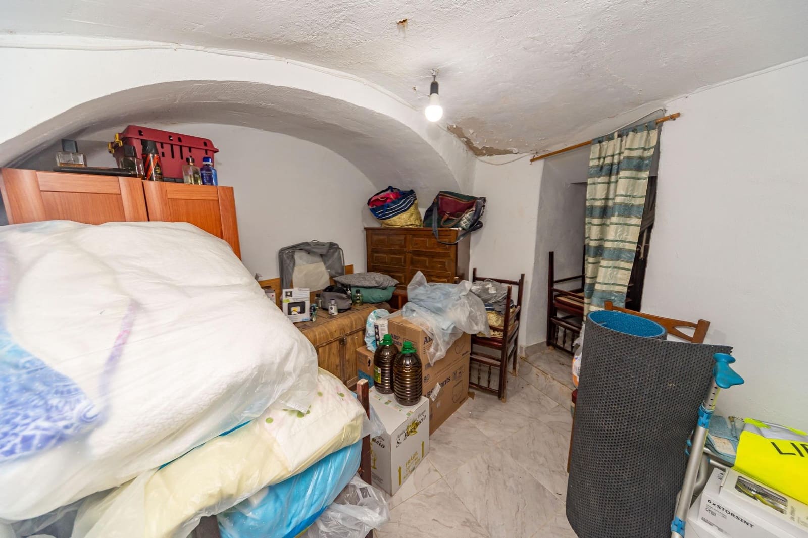 8 bedroom Townhouse for sale in Guadix - € 275,000 (Ref: 10165914)