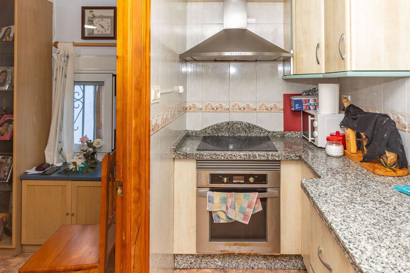8 bedroom Townhouse for sale in Guadix - € 275,000 (Ref: 10165914)