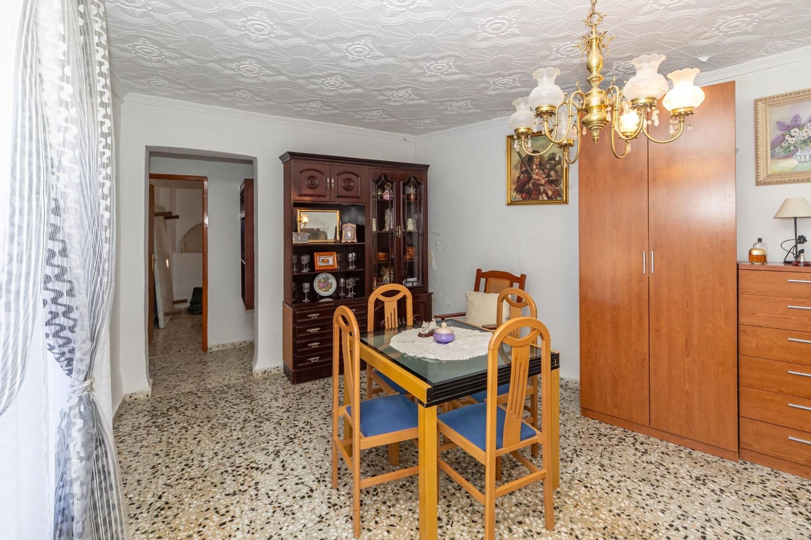 8 bedroom Townhouse for sale in Guadix - € 275,000 (Ref: 10165914)