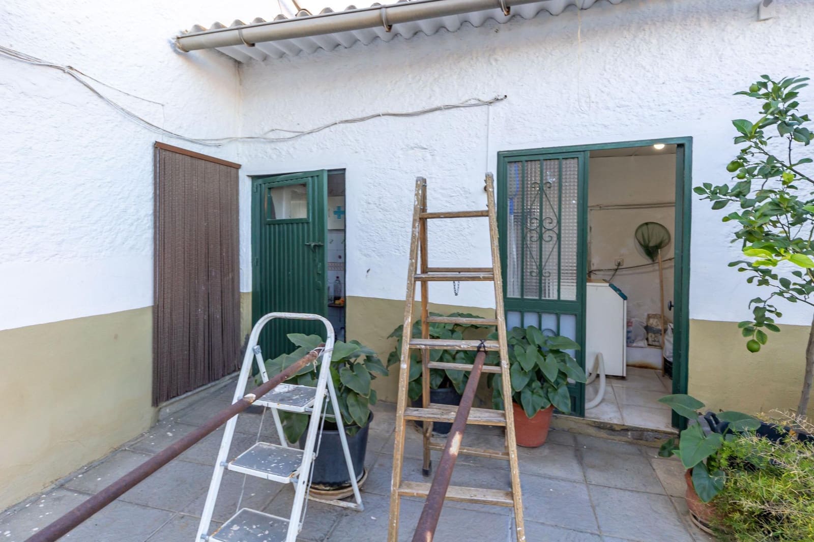 8 bedroom Townhouse for sale in Guadix - € 275,000 (Ref: 10165914)